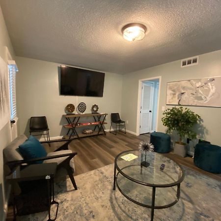 Hhi Homes- Newly Renovated Cozy Modern Pet-Friendly Villa-Ideal Location 希爾頓黑德島 外观 照片