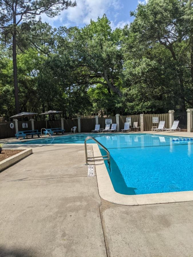 Hhi Homes- Newly Renovated Cozy Modern Pet-Friendly Villa-Ideal Location 希爾頓黑德島 外观 照片