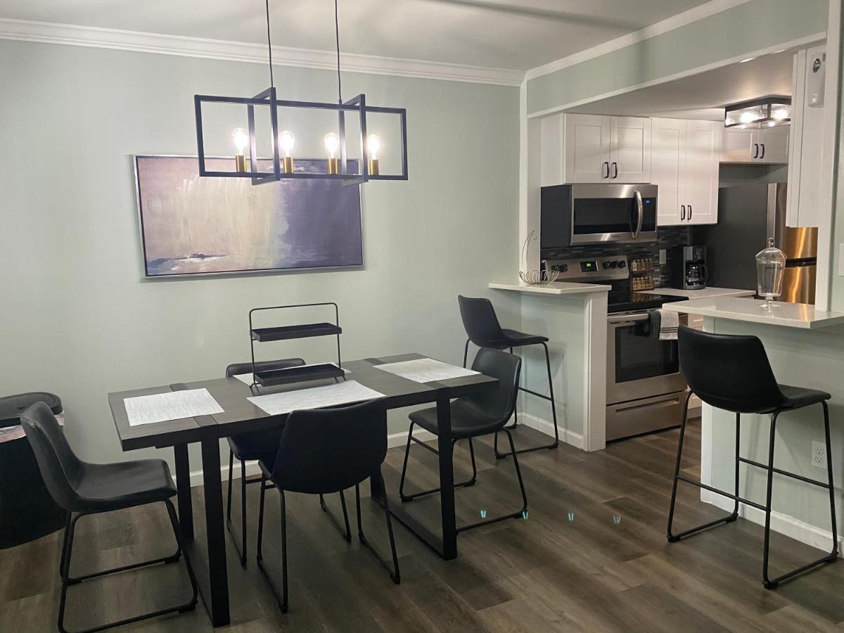 Hhi Homes- Newly Renovated Cozy Modern Pet-Friendly Villa-Ideal Location 希爾頓黑德島 外观 照片